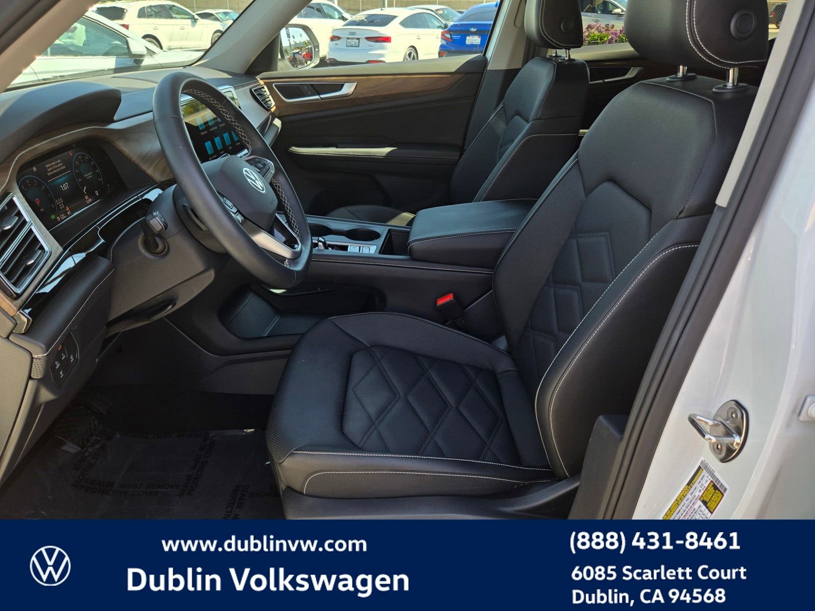 Used 2025 Volkswagen Atlas SE AWD/4WD image 18