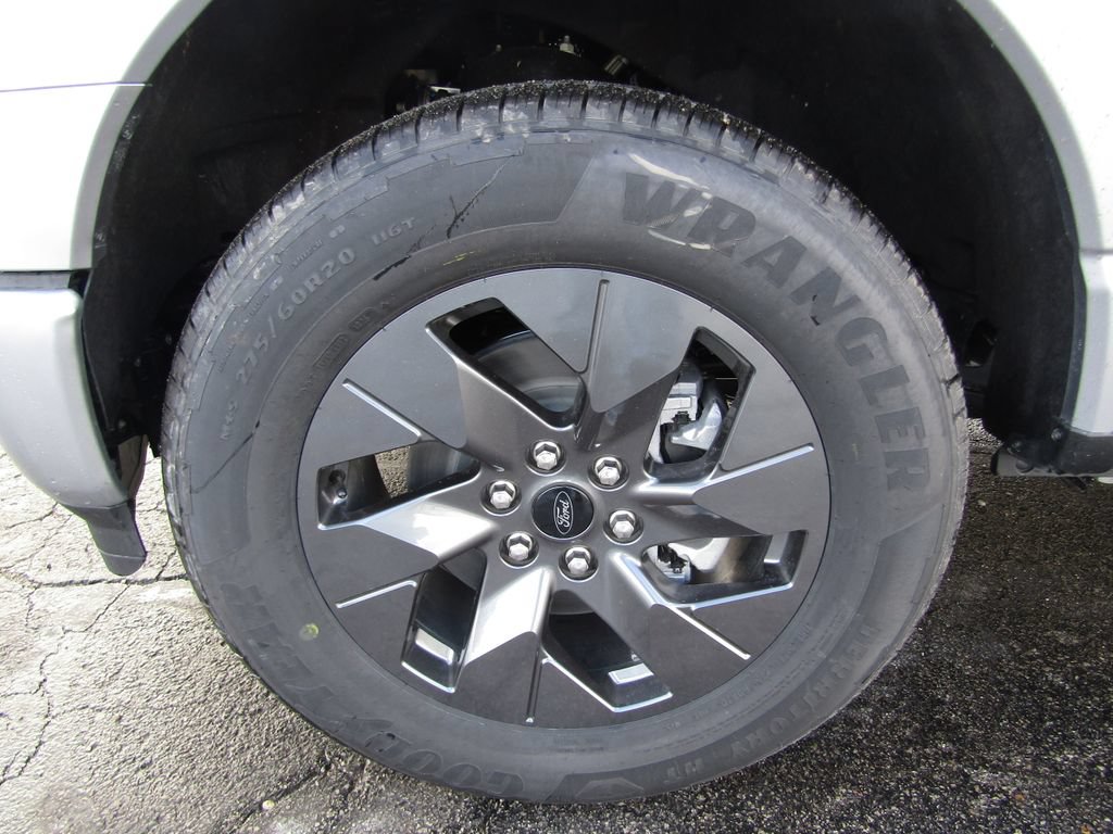 New 2025 Ford F150 Lightning Flash AWD/4WD image 27