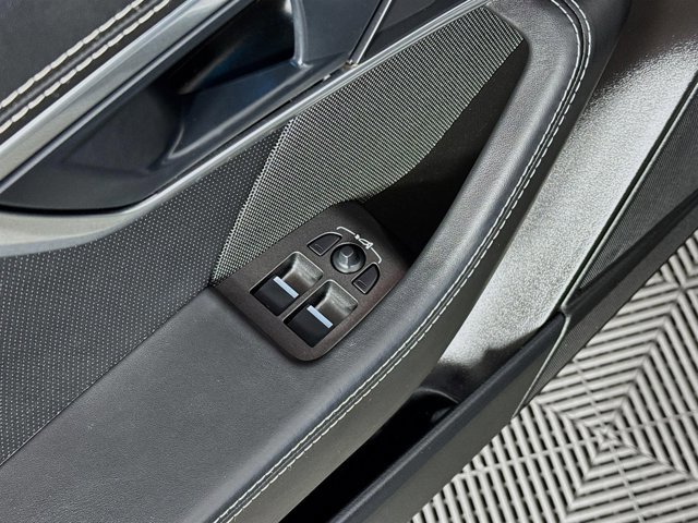 Used 2023 Jaguar F-TYPE R image 20