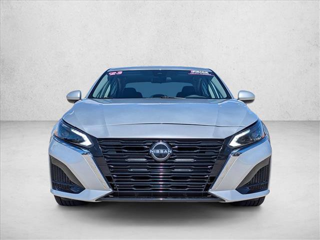 Used 2023 Nissan Altima 2.5 SV image 2