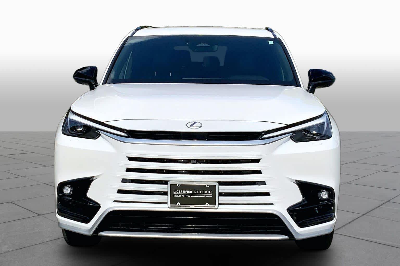 Certified 2025 Lexus TX 500h AWD w/ Technology Package image 4