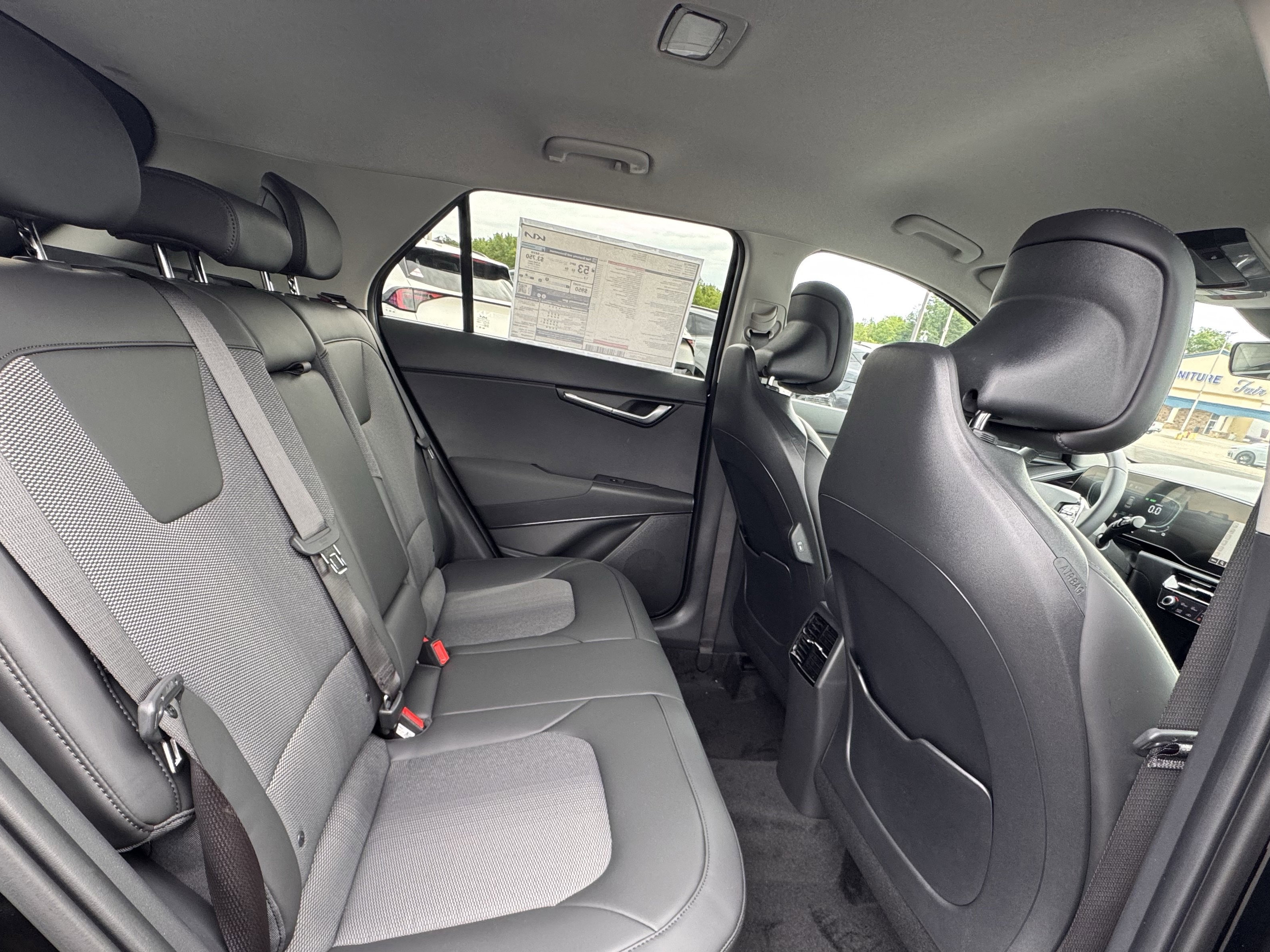 New 2026 Kia Niro EX FWD image 15
