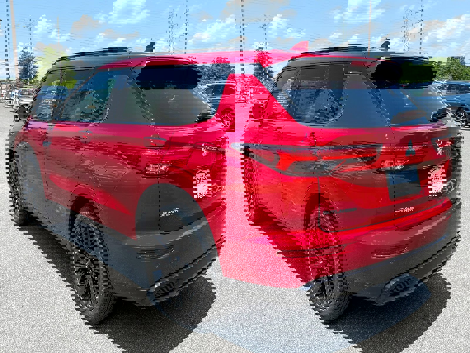 New 2025 Mitsubishi Outlander 4WD Plug-In Hybrid image 2