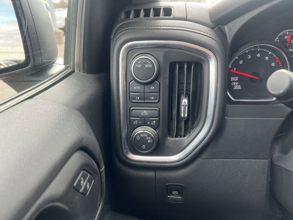 Certified 2021 Chevrolet Silverado 1500 LT AWD/4WD image 21