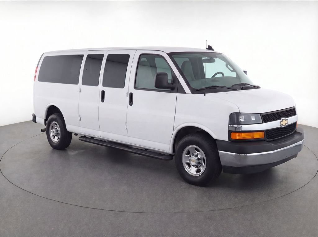 Used 2020 Chevrolet Express 3500 LT w/ LT Preferred Equipment Group image 2