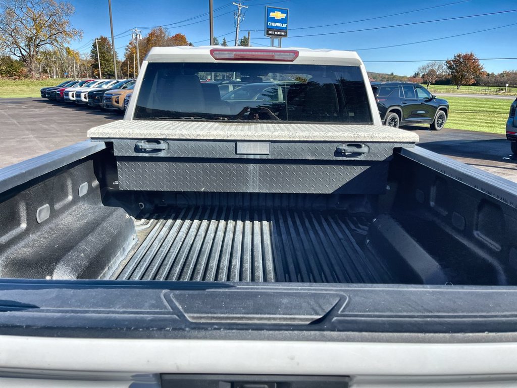 Certified 2022 Chevrolet Silverado 3500 W/T w/ WT Convenience Package AWD/4WD image 23