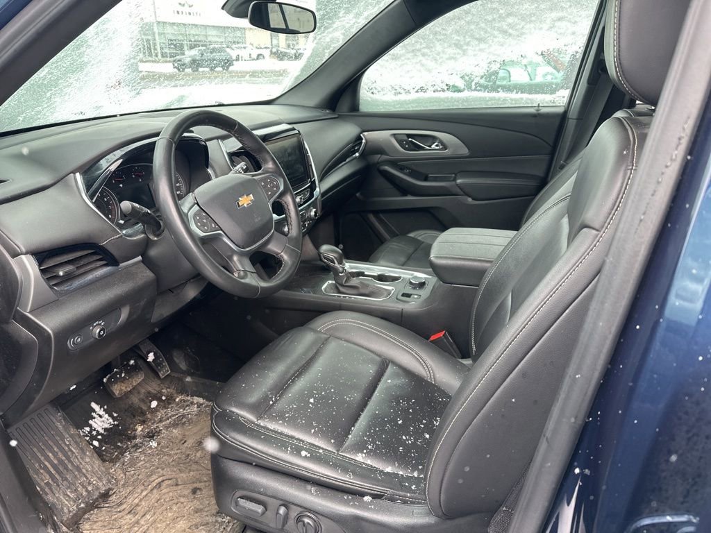 Used 2023 Chevrolet Traverse LT image 5