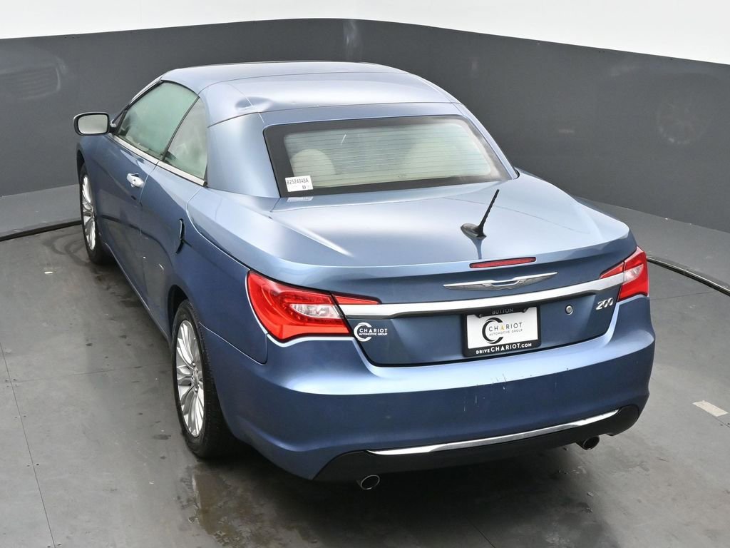 Used 2011 Chrysler 200 Limited image 39