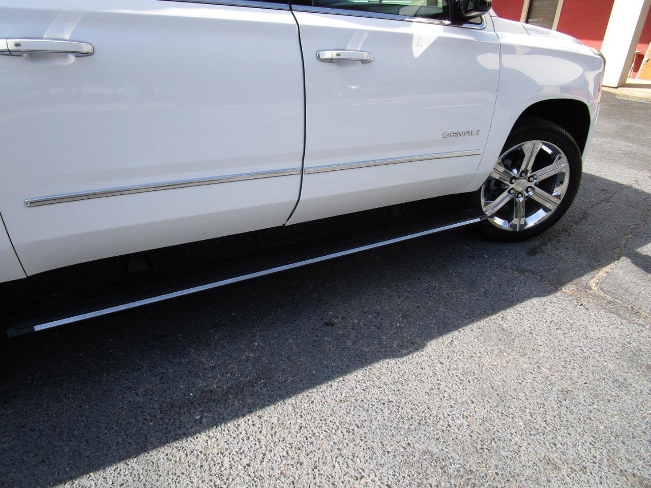 Used 2018 GMC Yukon XL Denali w/ Denali Ultimate Package RWD image 34