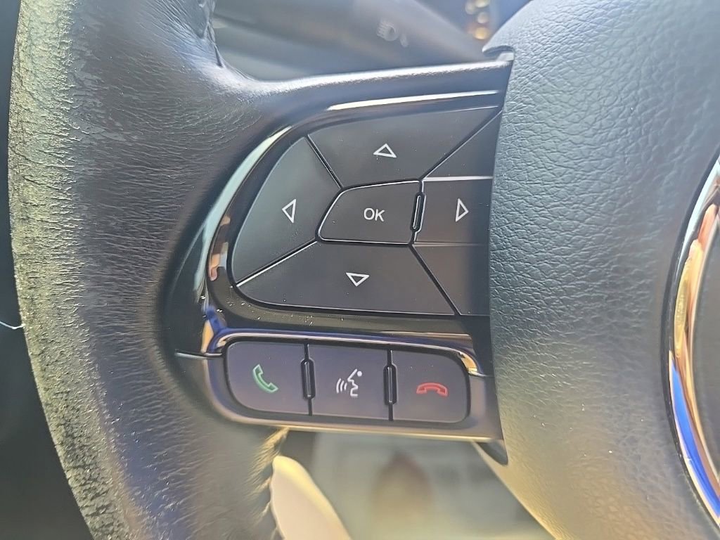Used 2017 Jeep Renegade Altitude AWD/4WD image 13