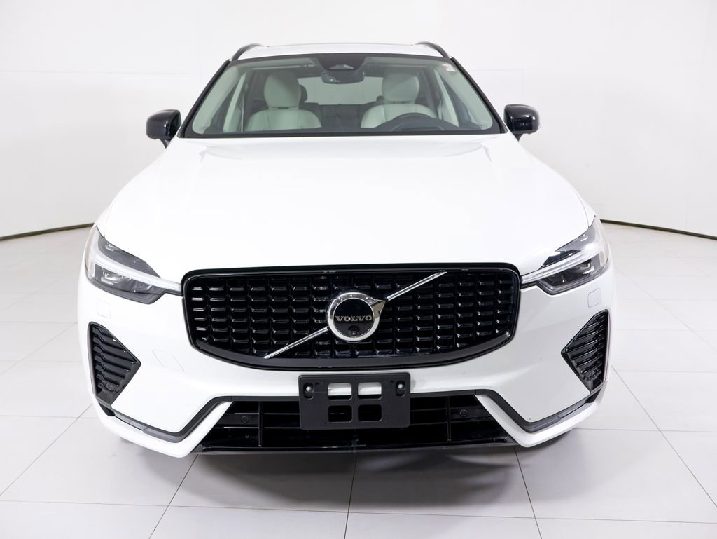 Used 2025 Volvo XC60 B5 Ultra w/ Protection Package Premier image 40
