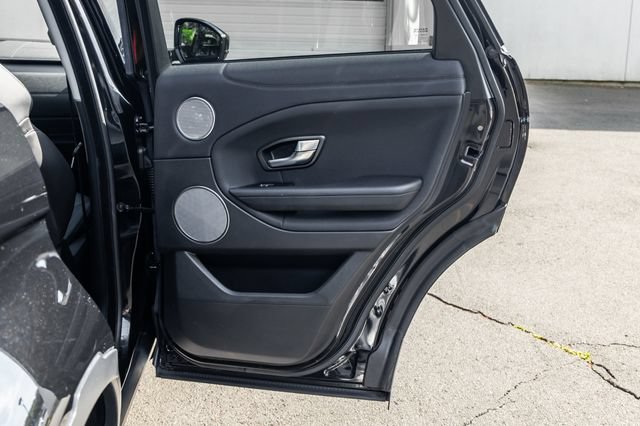 Used 2019 Land Rover Range Rover Evoque SE AWD/4WD image 17