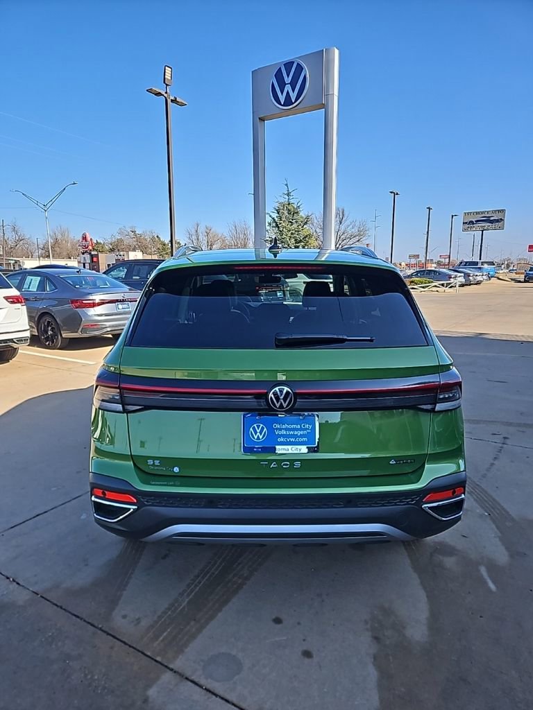 New 2026 Volkswagen Taos SE image 6