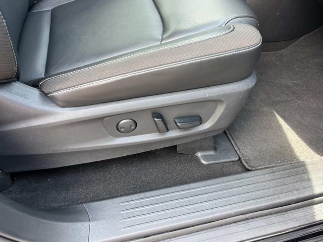 Used 2024 Nissan Pathfinder SL FWD image 29