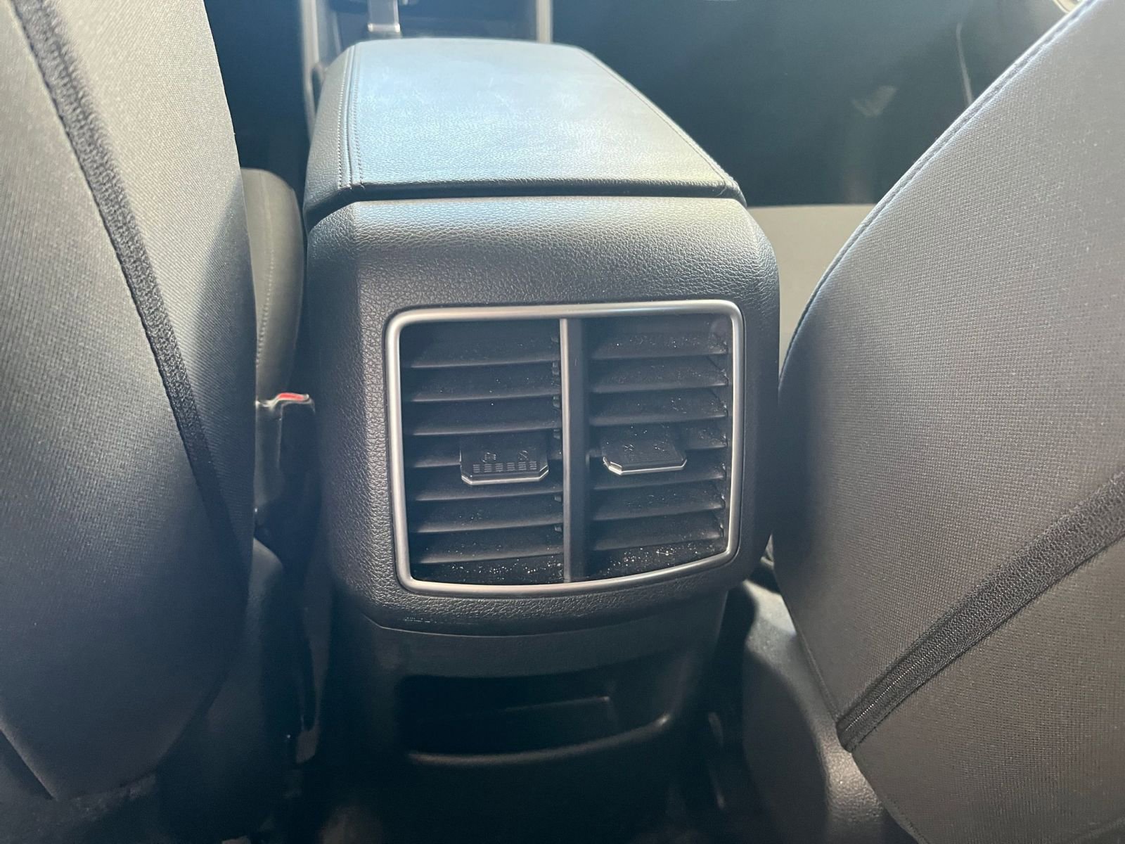 Used 2025 Kia Sportage LX image 22