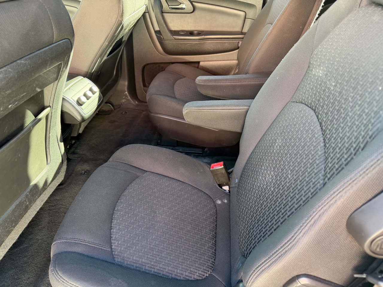 Used 2011 Chevrolet Traverse LT w/ All-Star Package image 18