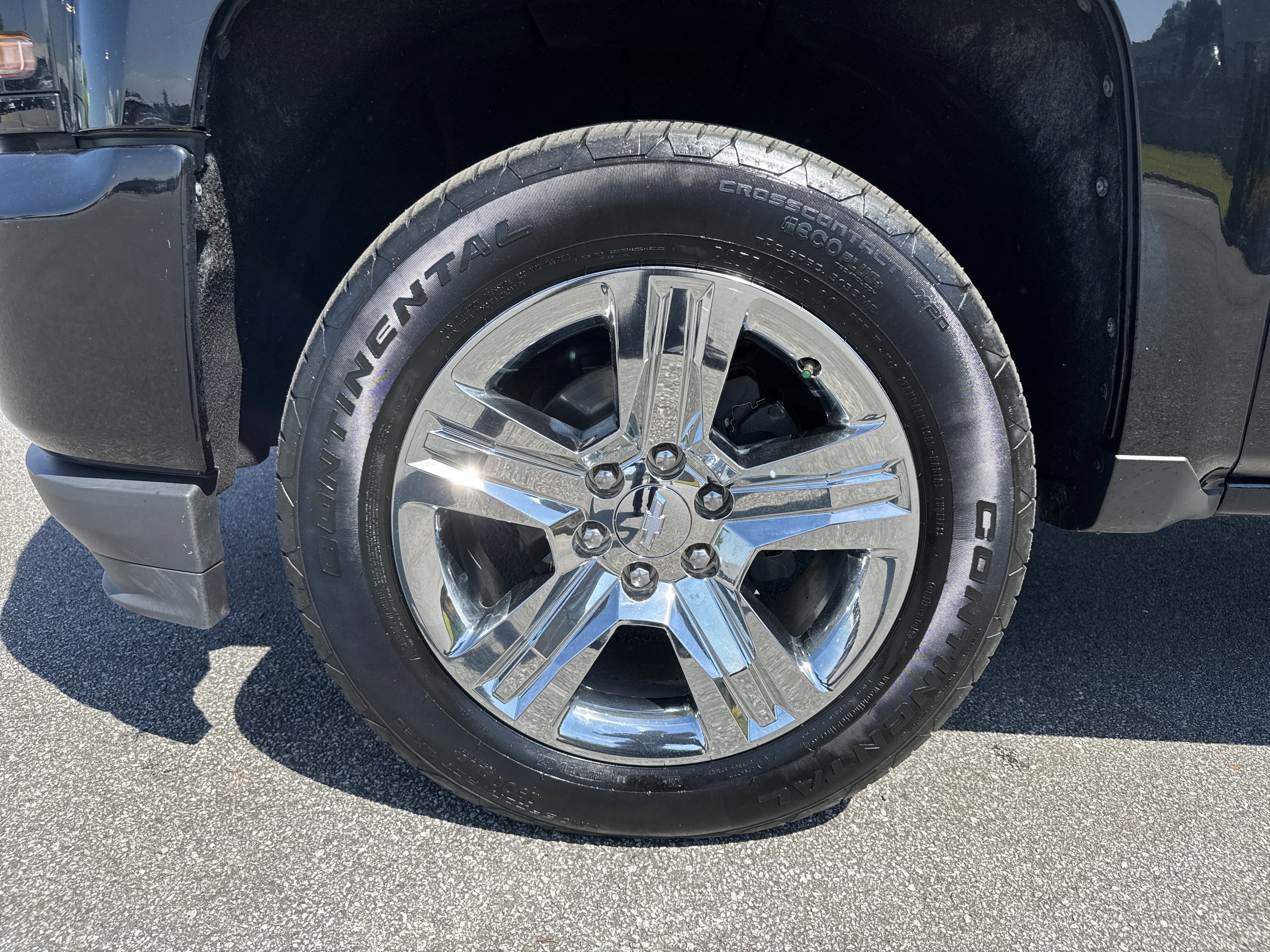 Used 2018 Chevrolet Silverado 1500 Custom w/ Custom Value Package AWD/4WD image 13