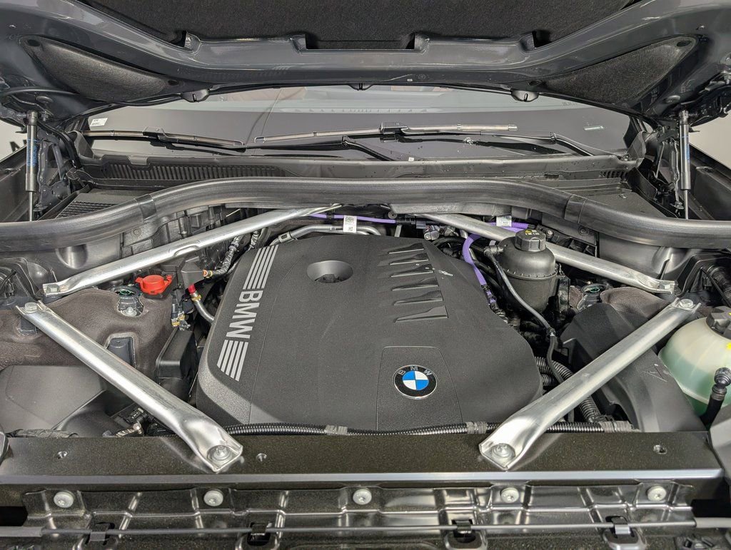 Used 2026 BMW X7 xDrive40i w/ M Sport Package image 23