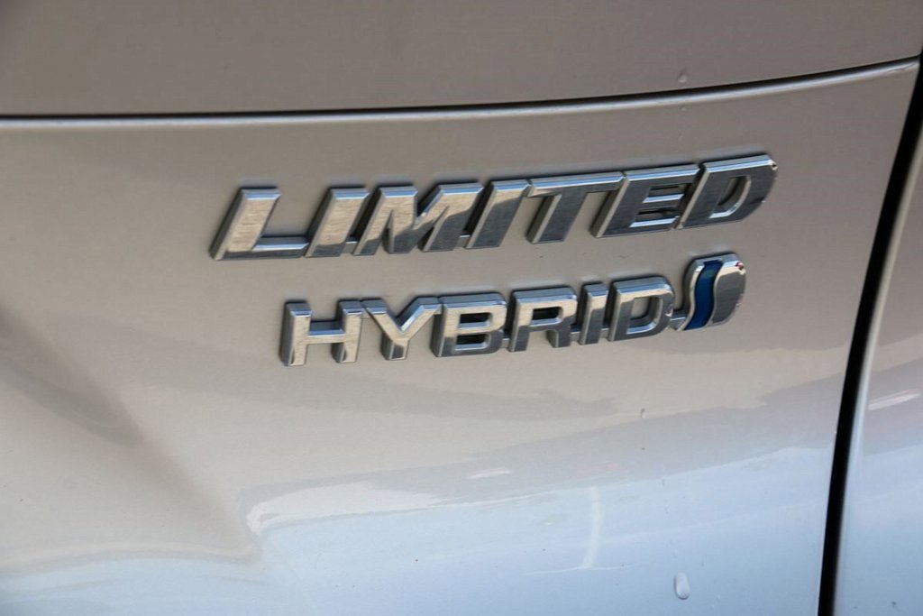 Used 2021 Toyota Venza Limited image 11