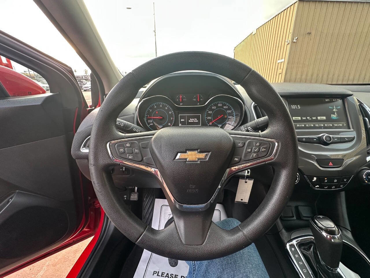 Used 2018 Chevrolet Cruze LT FWD image 12
