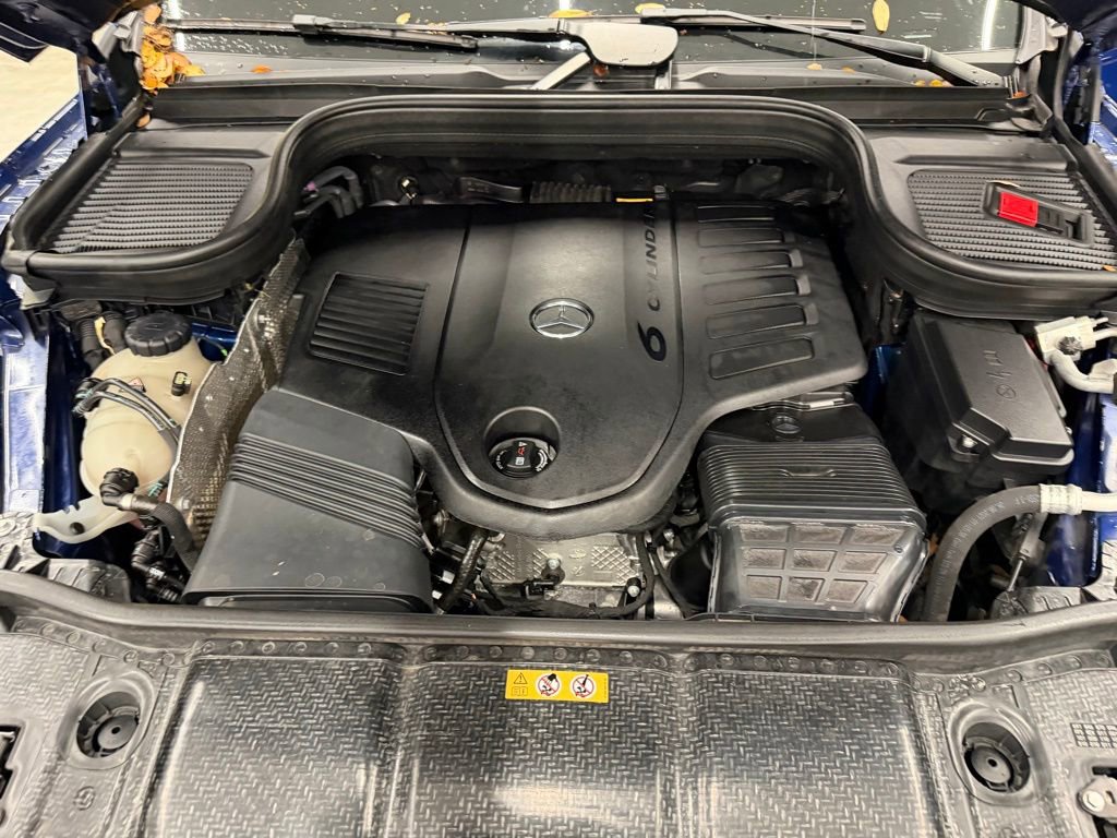 Used 2022 Mercedes-Benz GLS 450 4MATIC image 12