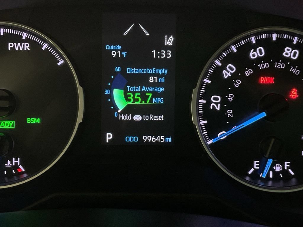 Used 2022 Toyota RAV4 XLE AWD/4WD image 42