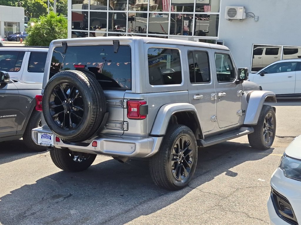 Certified 2020 Jeep Wrangler Unlimited Sahara AWD/4WD image 4