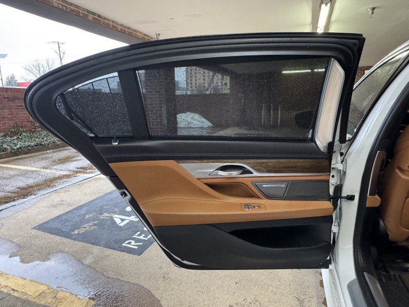 Used 2018 BMW 750i xDrive image 52