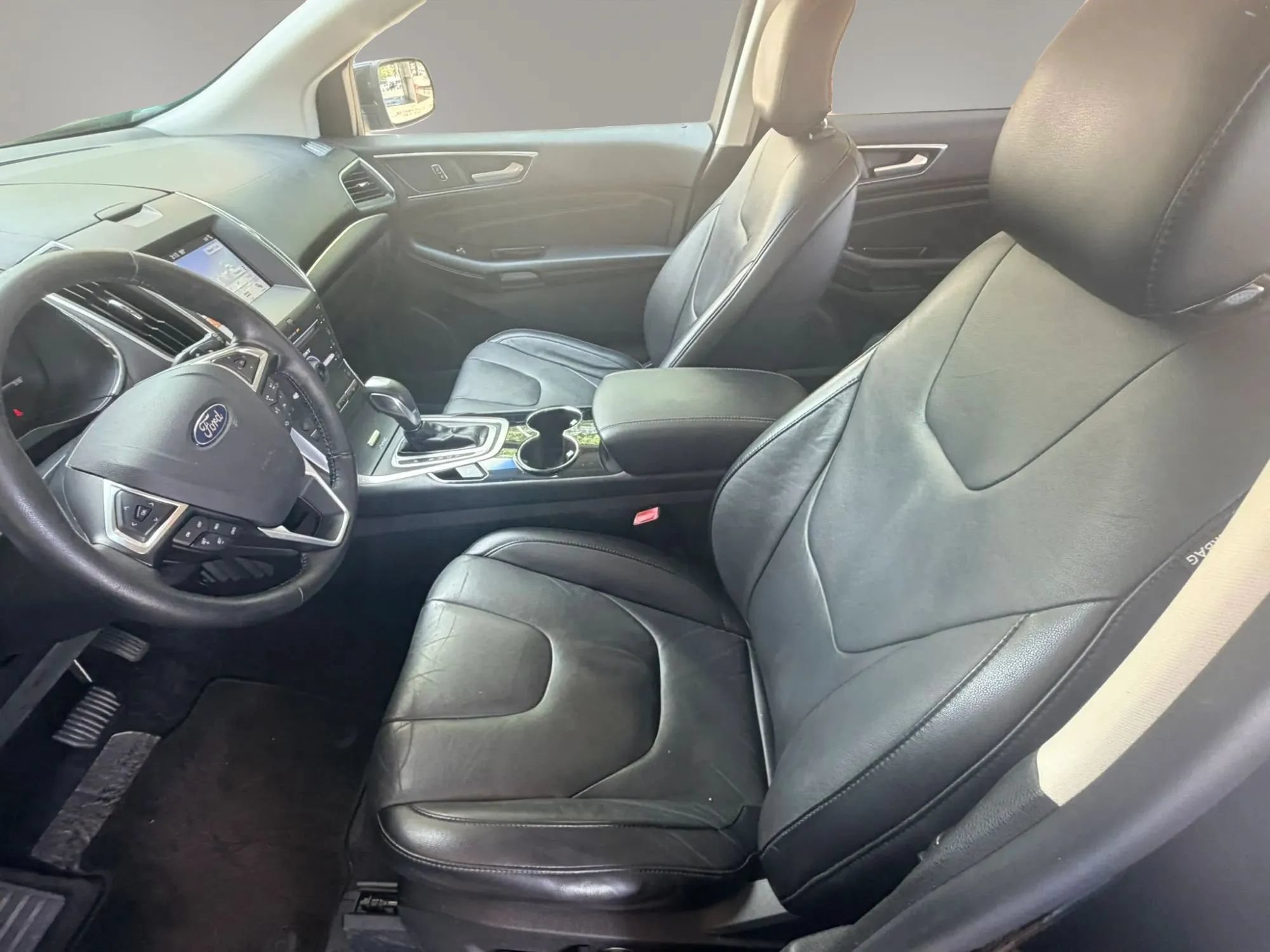 Used 2016 Ford Edge Titanium FWD image 21