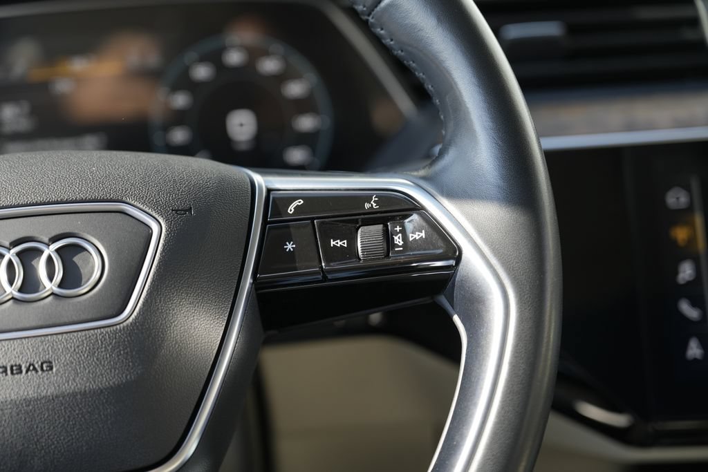 Used 2019 Audi e-tron Prestige AWD/4WD image 54