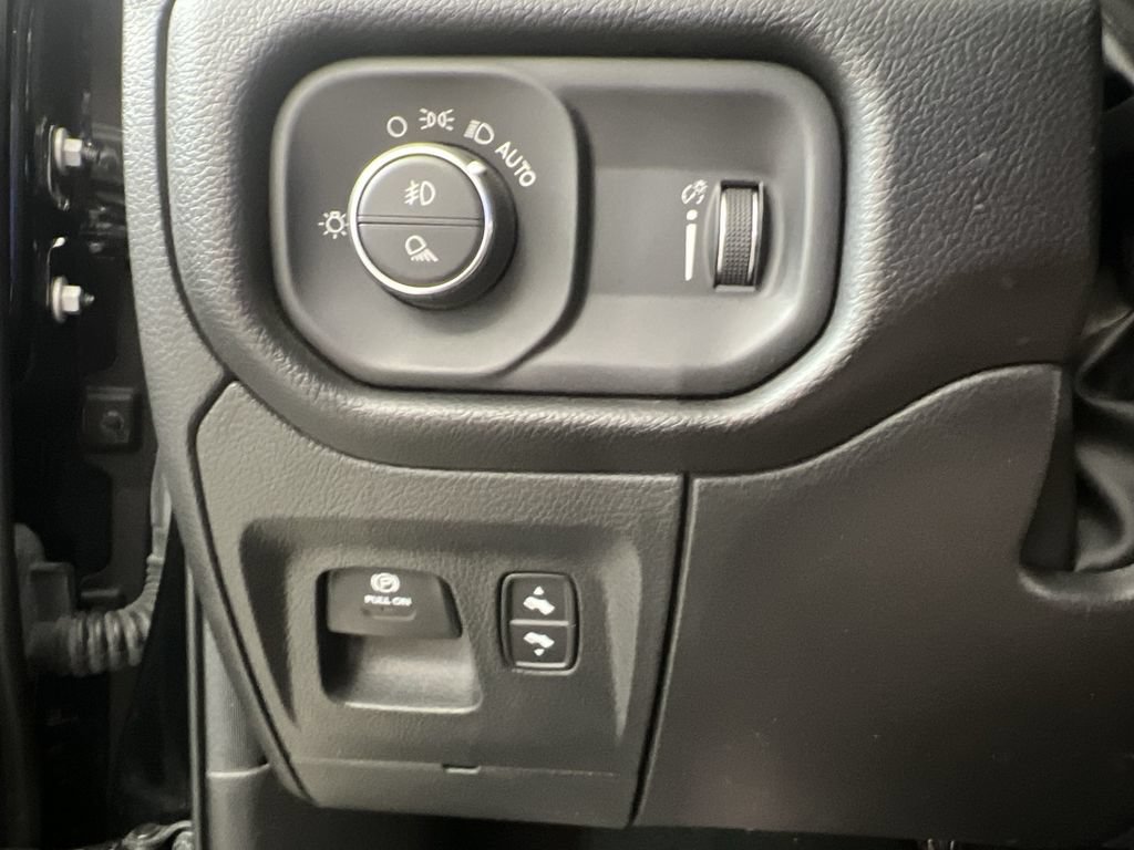 Used 2023 RAM 1500 Big Horn AWD/4WD image 18
