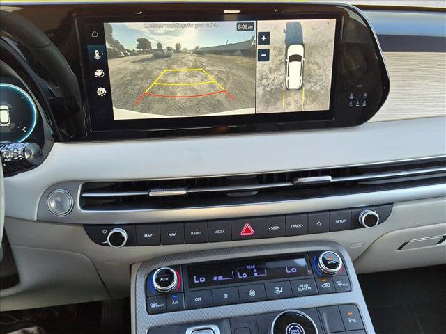 Used 2024 Hyundai Palisade Limited FWD image 11