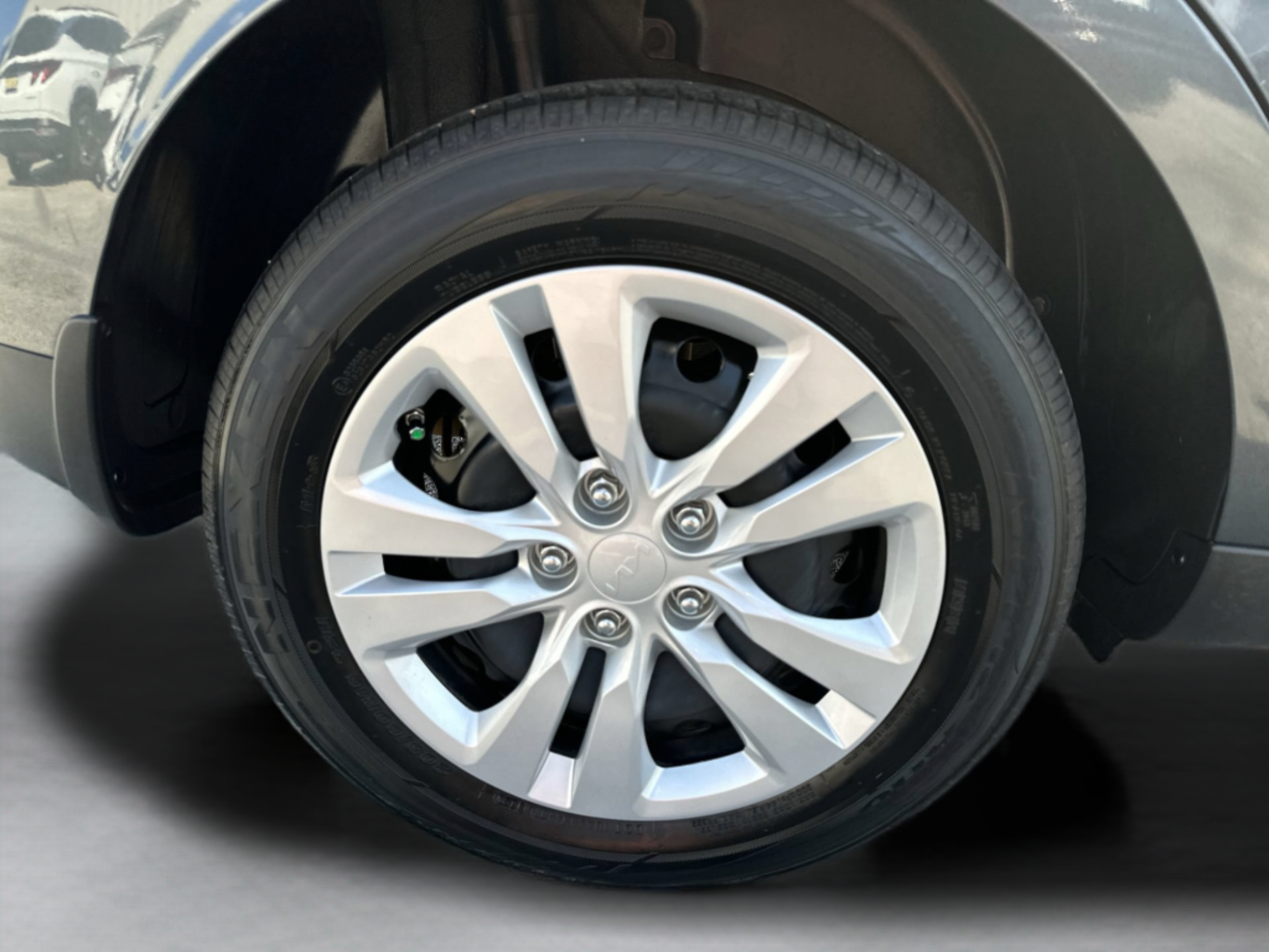 Used 2025 Kia Soul LX FWD image 18