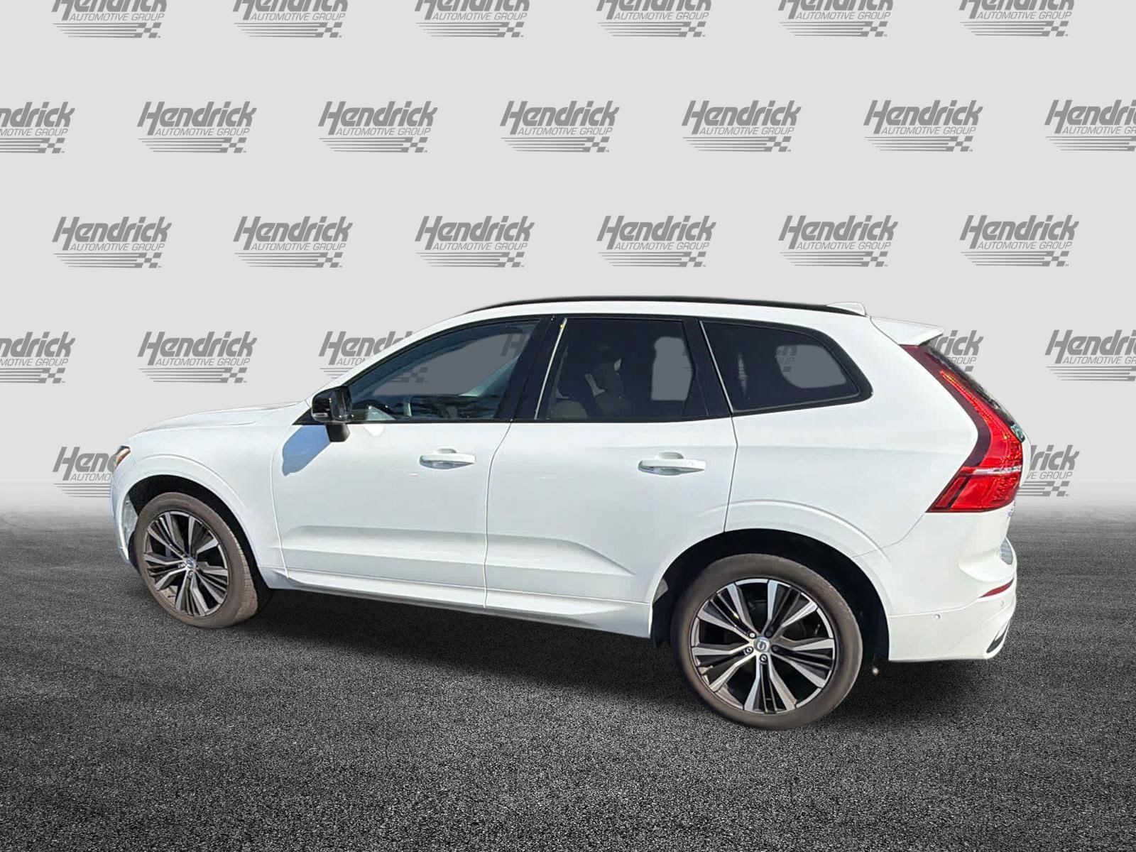 Used 2024 Volvo XC60 B5 Plus w/ Protection Package Premier AWD/4WD image 11