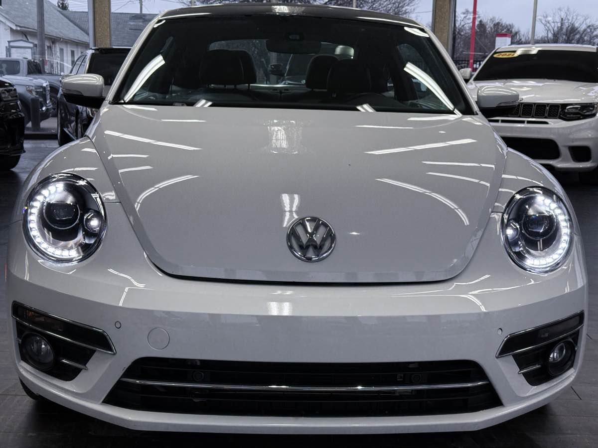 Used 2018 Volkswagen Beetle 2.0T SE image 4