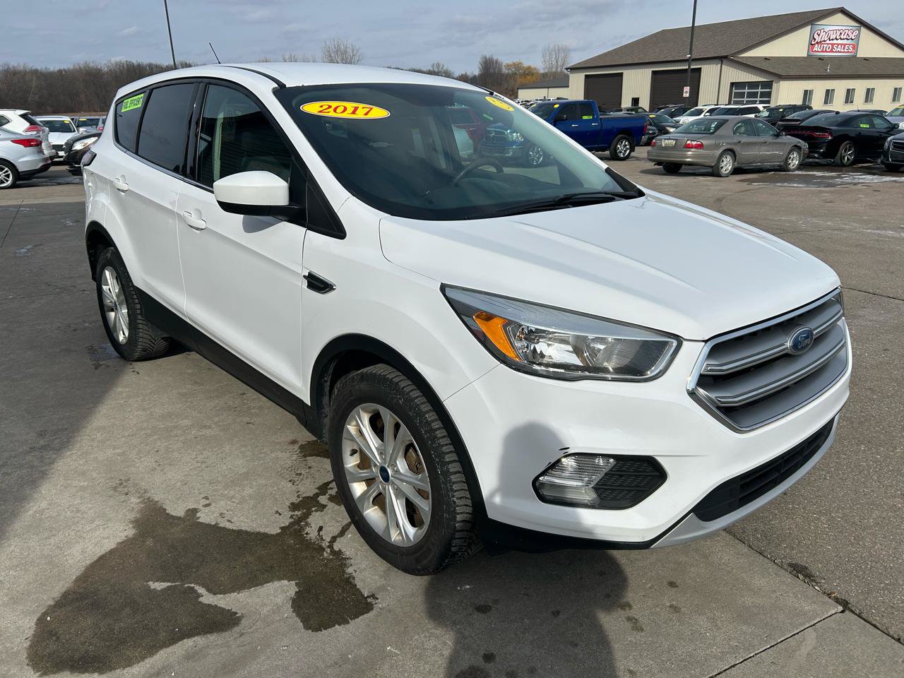 Used 2017 Ford Escape SE AWD/4WD image 3