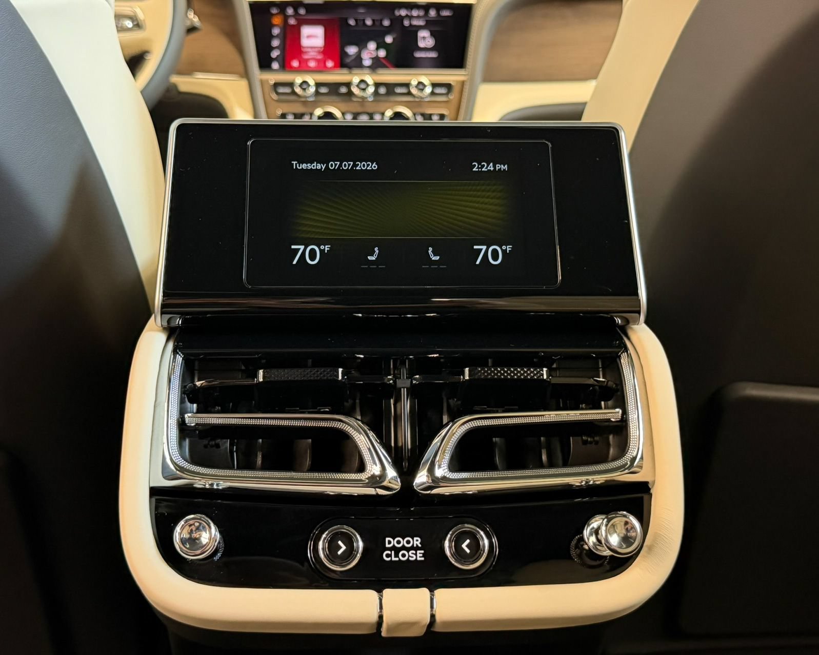New 2026 Bentley Bentayga Extended Wheelbase AWD/4WD image 45