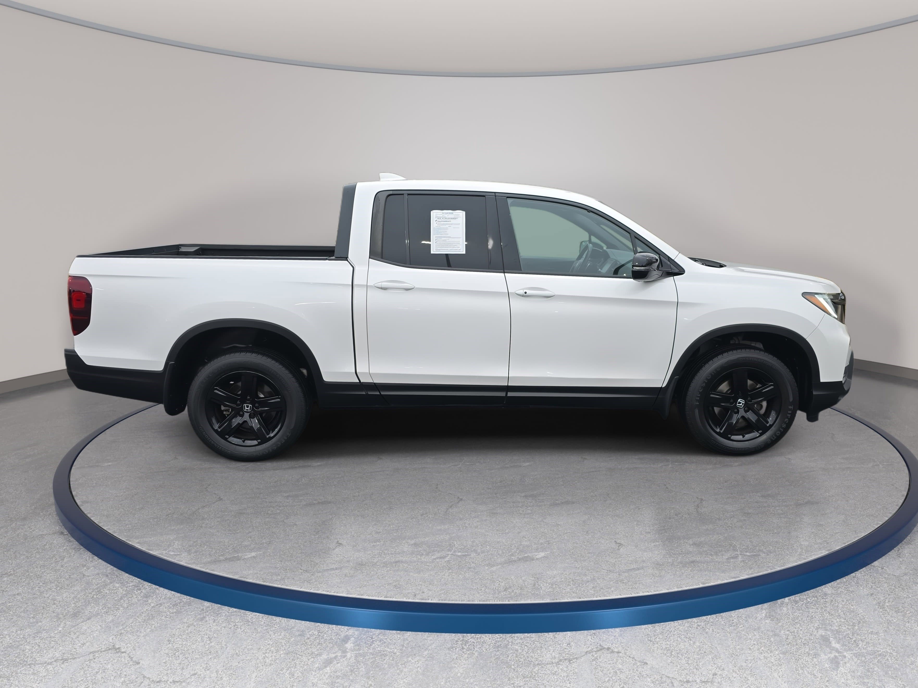 Used 2023 Honda Ridgeline Black Edition image 4