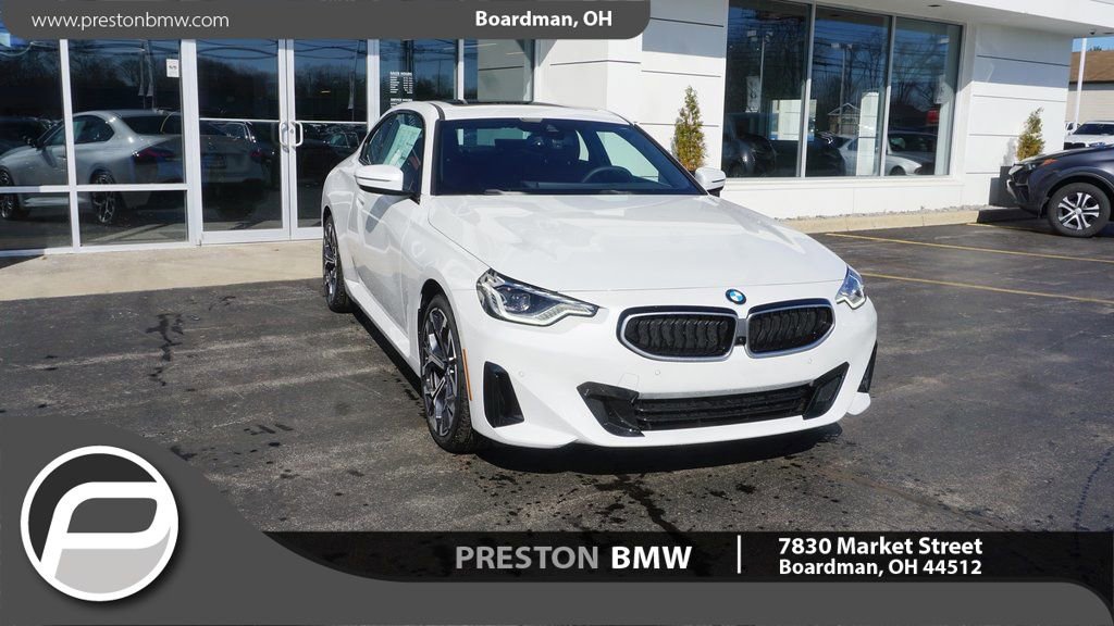 Used 2025 BMW 230i xDrive Coupe w/ Premium Package image 1