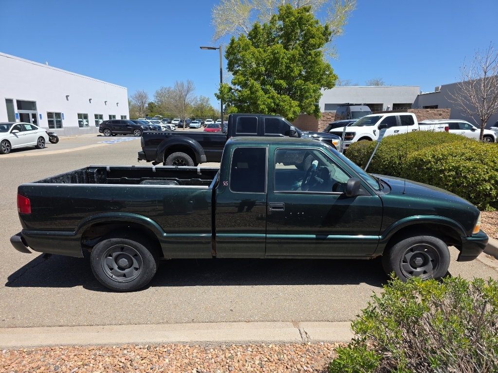 Used 2001 GMC Sonoma SLS w/ Super Spec Pkg 2 RWD image 15