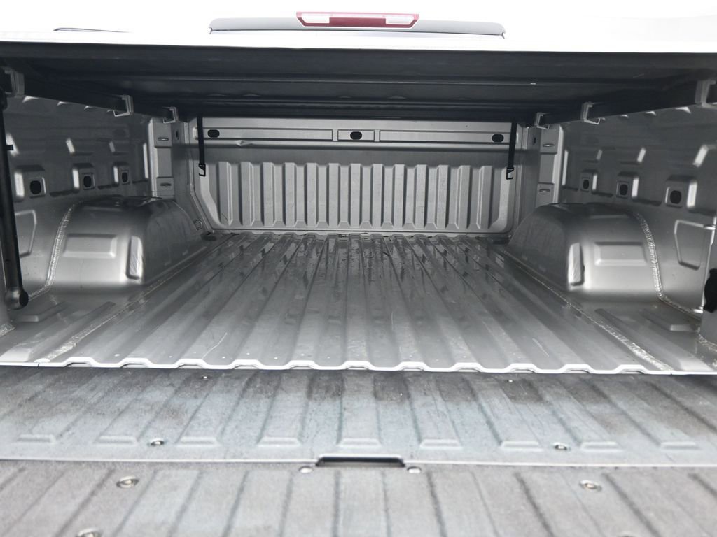 Used 2022 GMC Sierra 1500 SLT AWD/4WD image 19