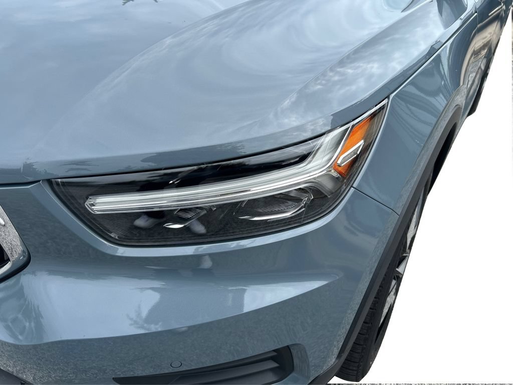 Used 2020 Volvo XC40 T5 Momentum w/ Protection Package Premier AWD/4WD image 32