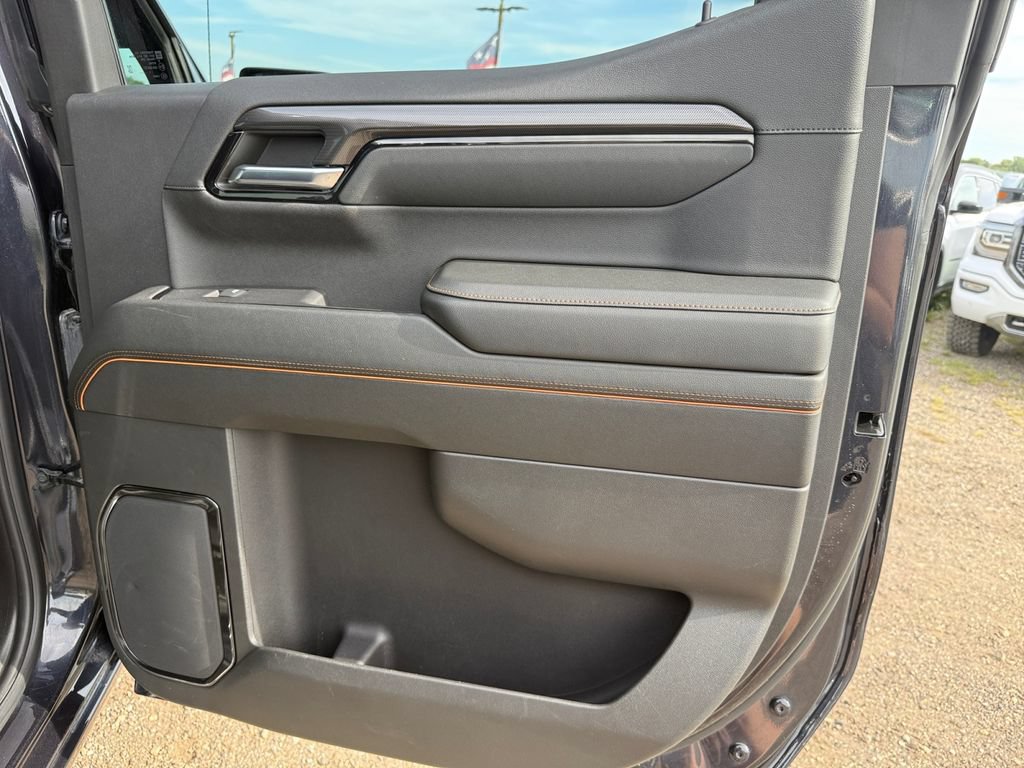 Used 2024 GMC Sierra 1500 AT4 w/ Technology Package AWD/4WD image 38