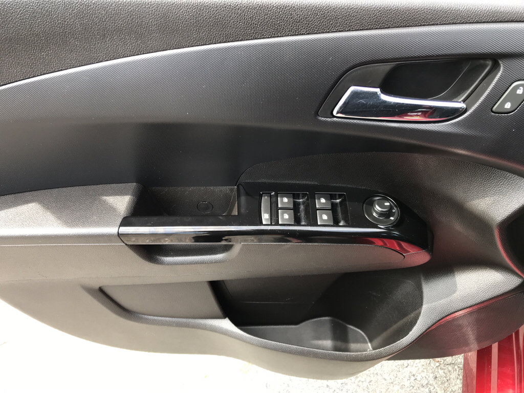 Used 2020 Chevrolet Sonic LT w/ Convenience Package FWD image 14