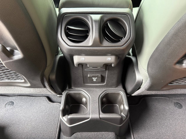 New 2025 Jeep Gladiator Mojave image 19