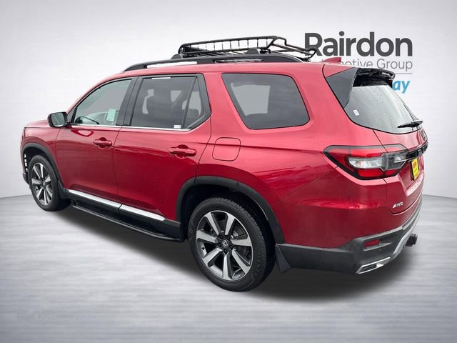 Used 2025 Honda Pilot Touring image 6