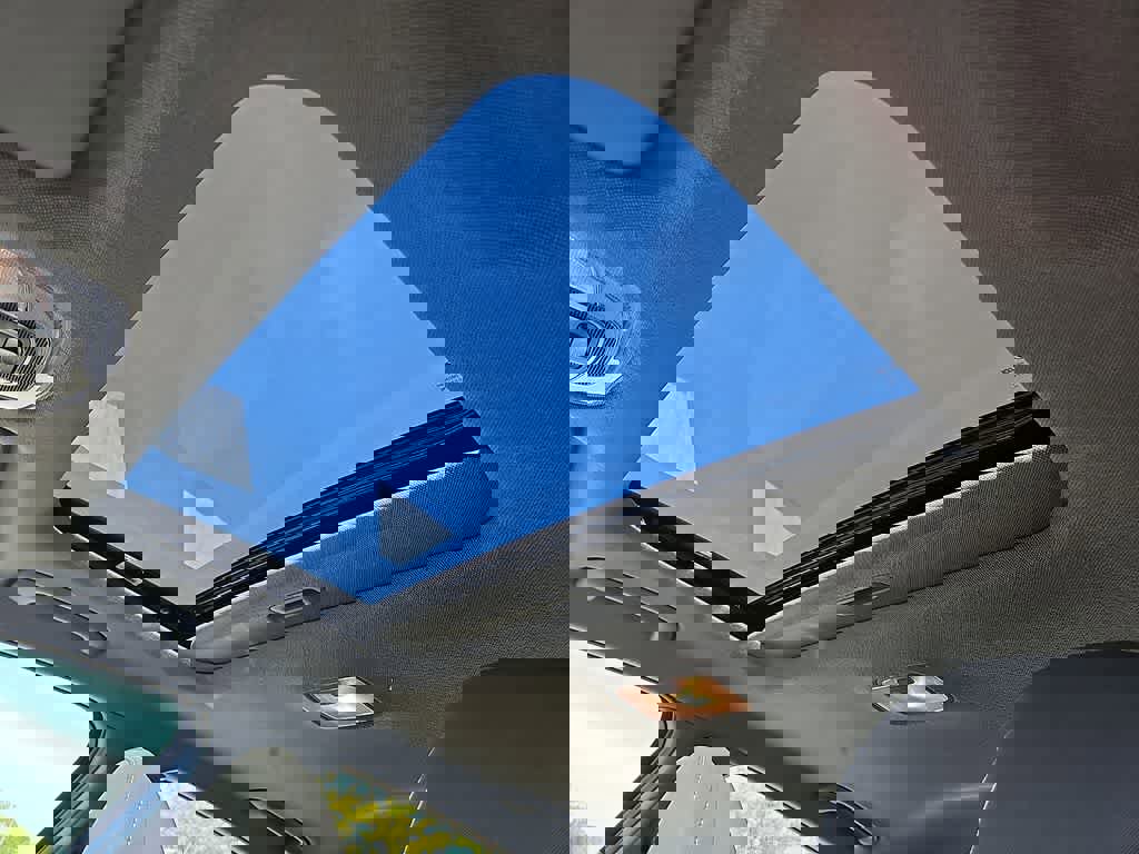 Used 2025 Hyundai Elantra SEL image 14