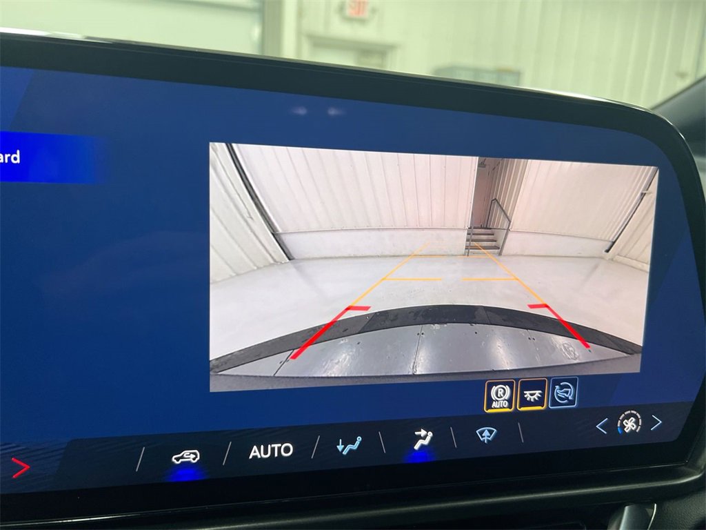 New 2026 Chevrolet Equinox EV LT image 15