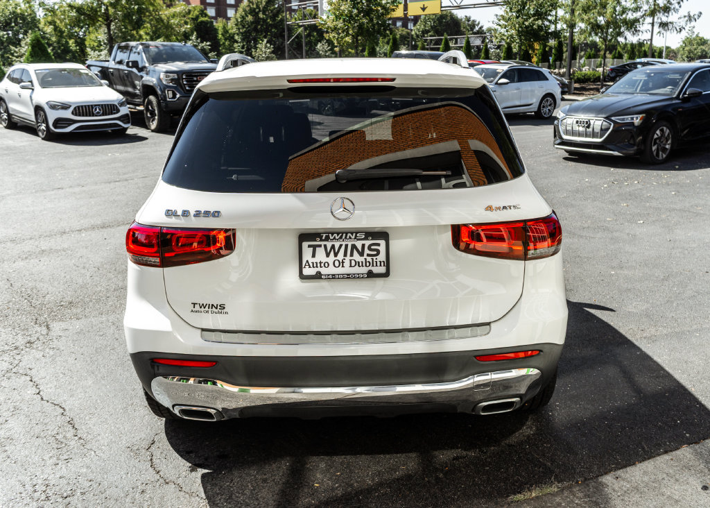 Used 2022 Mercedes-Benz GLB 250 4MATIC w/ Premium Package Lite image 33