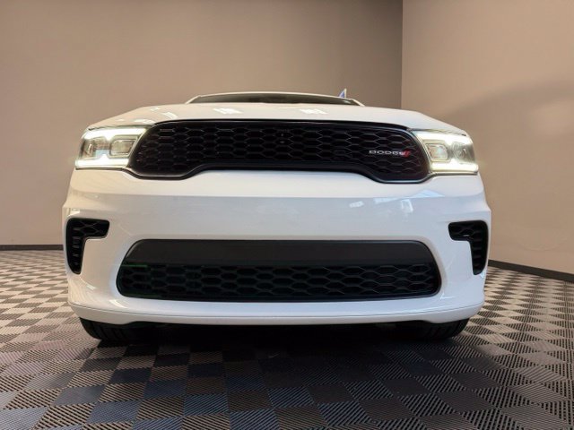 Used 2023 Dodge Durango GT w/ Blacktop Package AWD/4WD image 3
